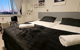 B&B Guesthouse - Bed&Breakfast Keflavik Centre